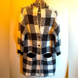 Faherty Brand Women Wool Blend Coats Size L. Excellent condition.long sleeve